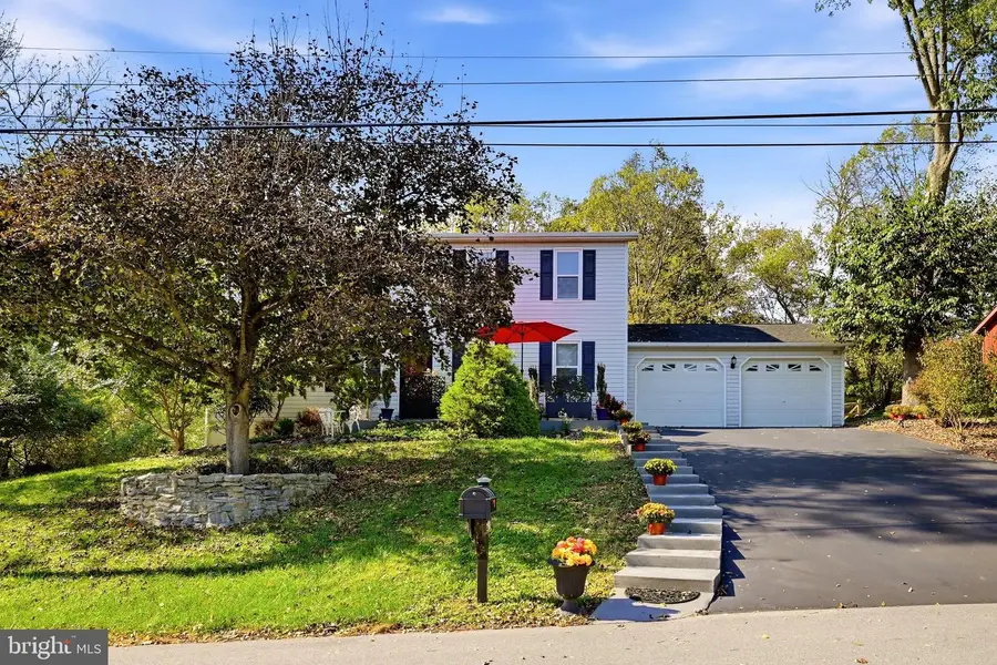 904 Hickory Ct, Martinsburg, WV 25401 - #2