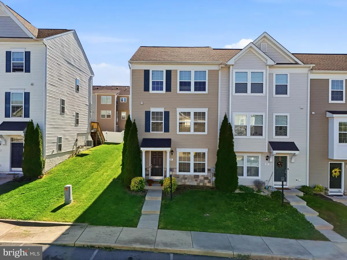 33 Britania Ct, Martinsburg, WV 25405 - #1