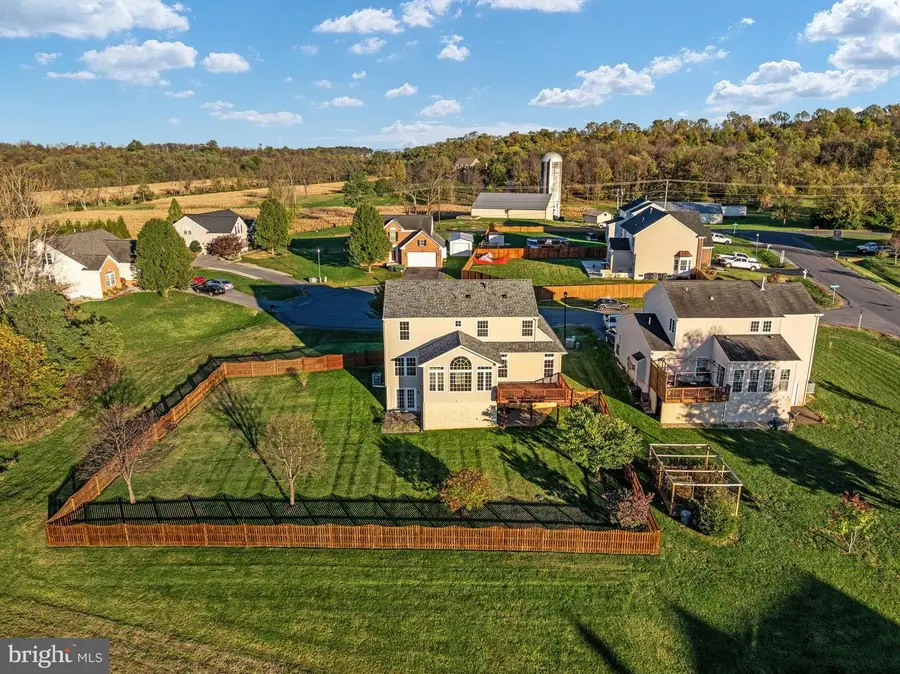 33 Farnsworth Ct, Gerrardstown, WV 25420 - #2
