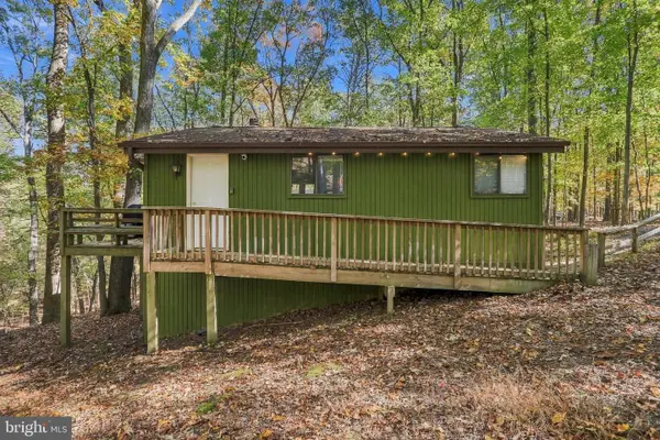 20 Shawnee Trl, HEDGESVILLE, WV 25427