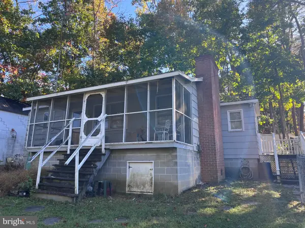 320 Forest Dr, FALLING WATERS, WV 25419