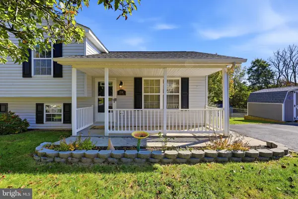 214 Pacific Blvd, HEDGESVILLE, WV 25427