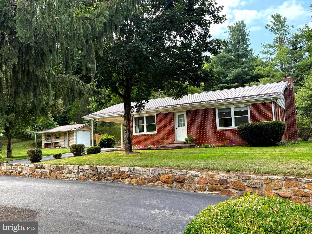 7 Circle Dr, Petersburg, WV 26847 - Image #1