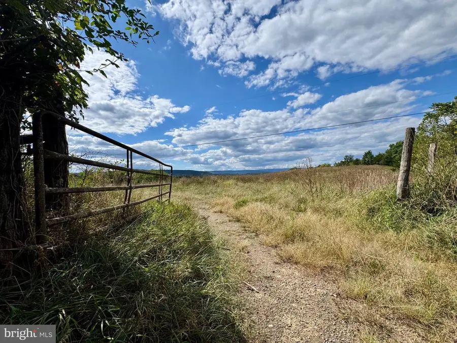 1030 Kites Rd, Petersburg, WV 26847 - Image #2