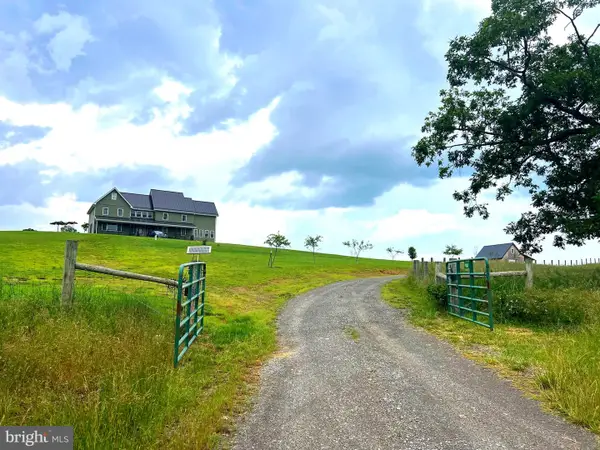 1924 Winding Lane, MAYSVILLE, WV 26833