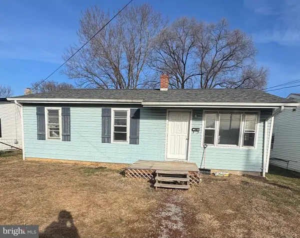 14 Edgar Ave, PETERSBURG, WV 26847