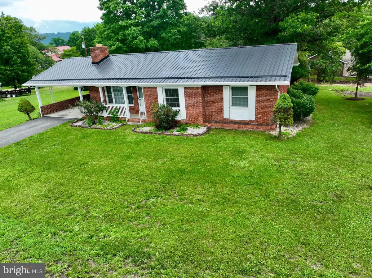 73 Woodlawn Dr, Petersburg, WV 26847 - #1
