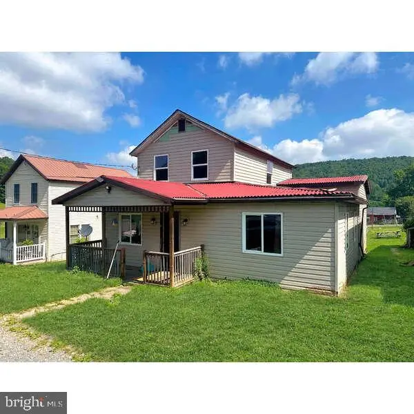 15 Ash St, BAYARD, WV 26707