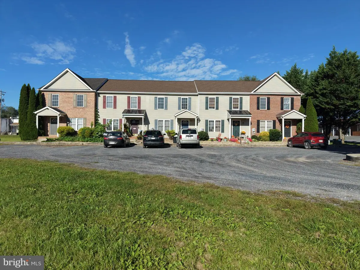 602-605 Mill Race Ct, Petersburg, WV 26847 - #1