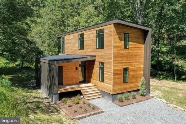 1956 Dove Hollow Rd, MATHIAS, WV 26812