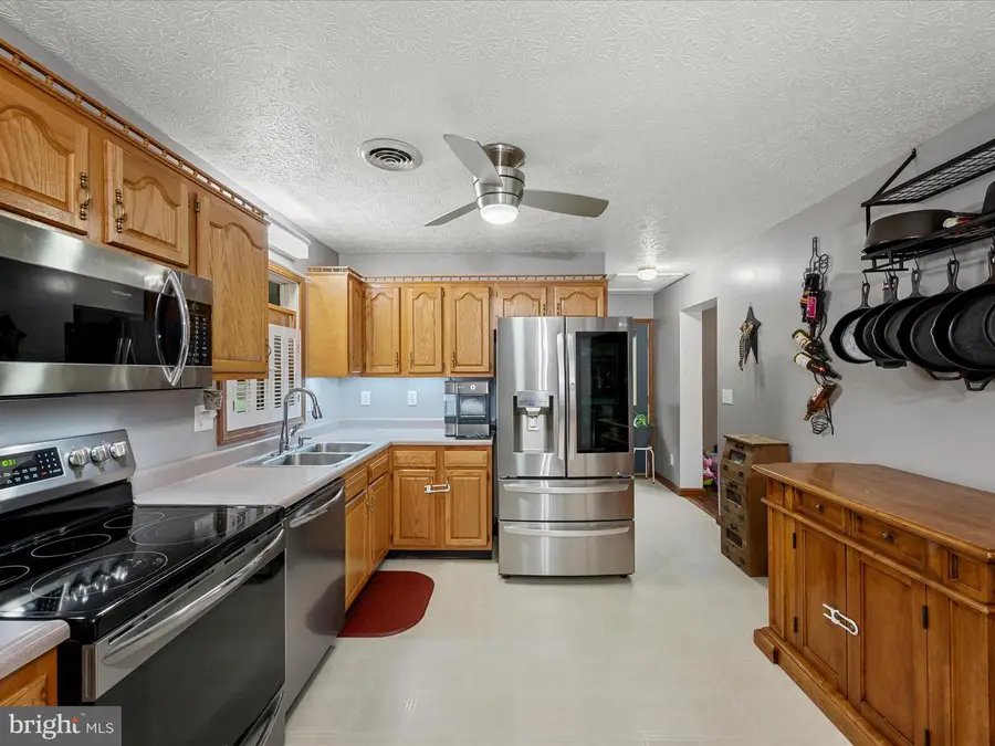 125 Ender Ave, Moorefield, WV 26836 - #3