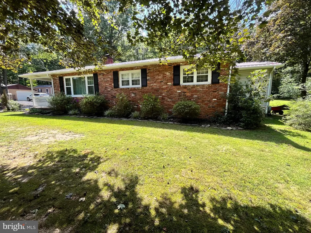38 Oak Hill Rd, Moorefield, WV 26836 - #1