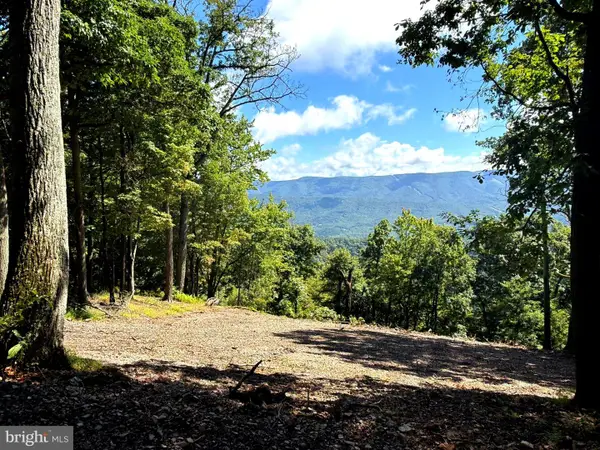 5620 High Knob Rd, OLD FIELDS, WV 26845