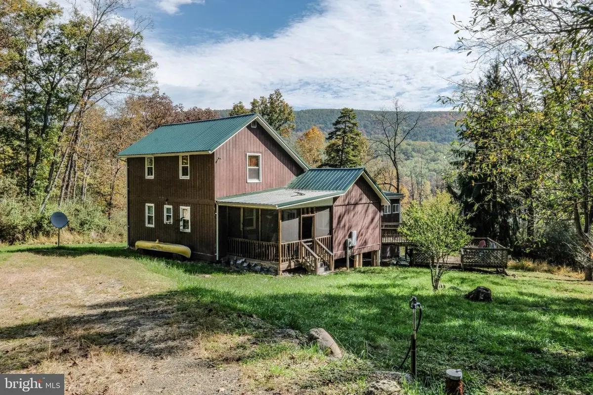790 Warden Lake A B Dr, Wardensville, WV 26851 - #1