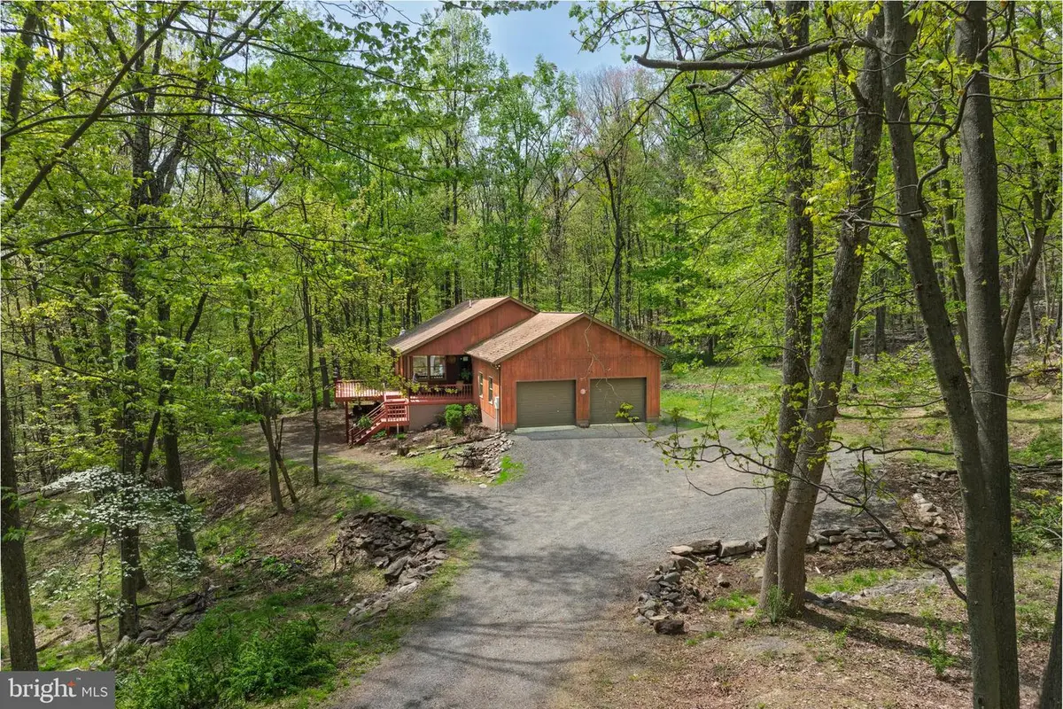 121 Pendragon Ct, Paw Paw, WV 25434 - Image #1