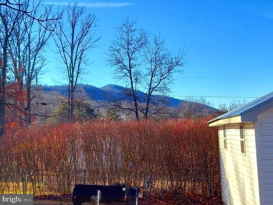 117 Lake View Dr, Augusta, WV 26704 - Image #3