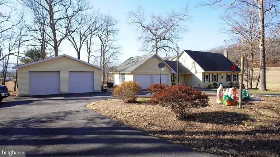 76 Crimson Oak Ln, Augusta, WV 26704 - Image #2