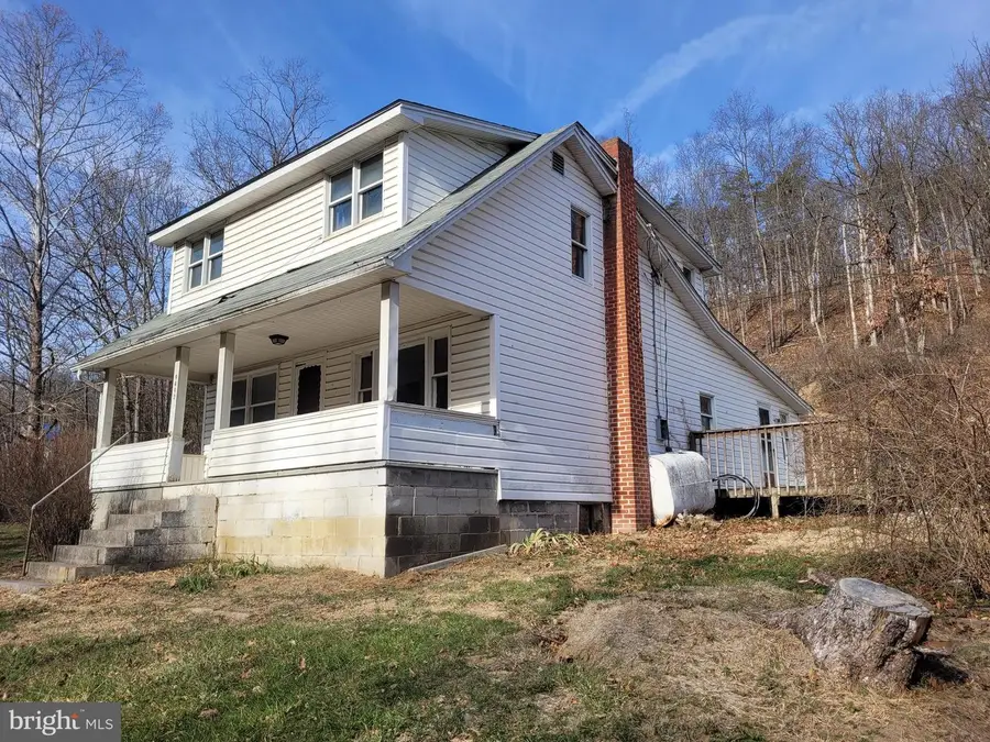 9492 Cumberland Rd, Springfield, WV 26763 - Image #2
