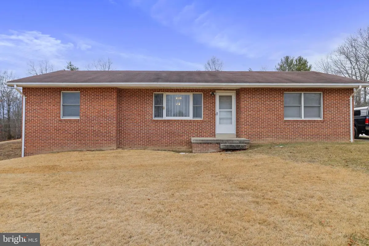 201 Rebel Hill Dr, Augusta, WV 26704 - #1