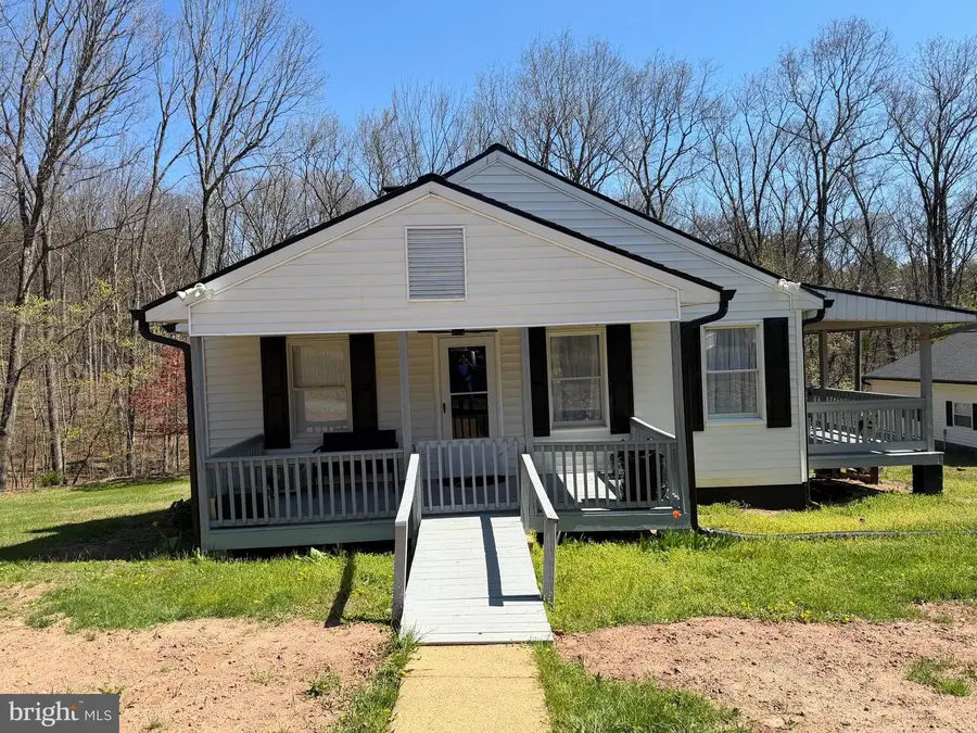 206 Mountain View Dr, Paw Paw, WV 25434 - #2