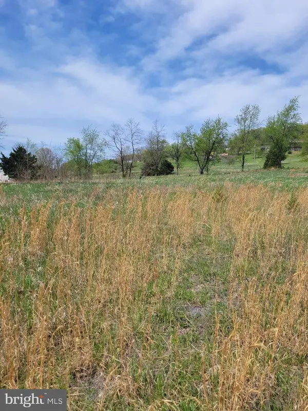 231 Stoney Apple Dr, ROMNEY, WV 26757