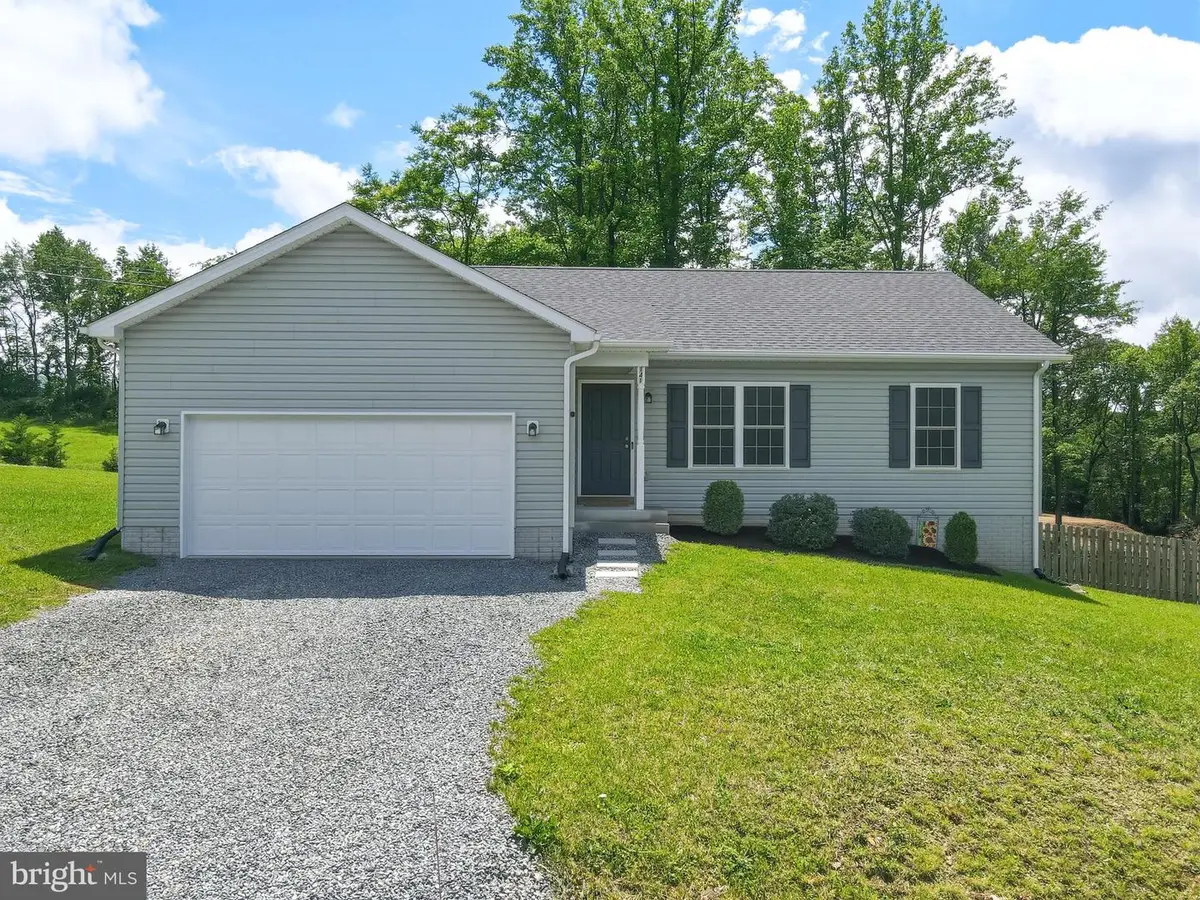 141 Hampshire House Dr, Yellow Spring, WV 26865 - #1