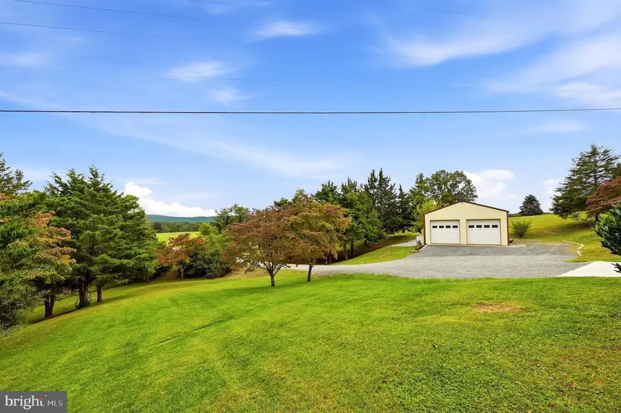 8 Scenic View Ln, Paw Paw, WV 25434 - #2