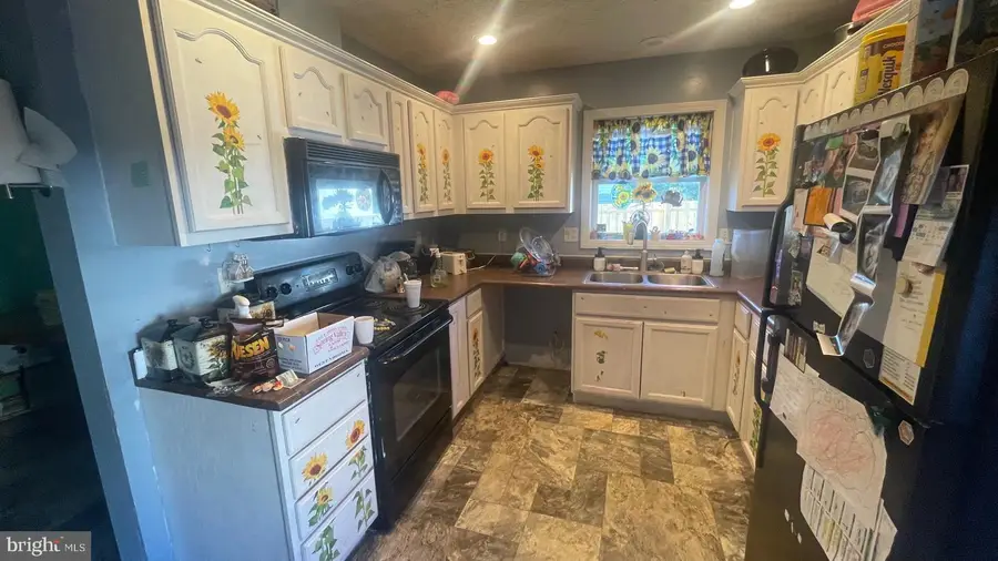 70 Cornwell Dr, Romney, WV 26757 - #3