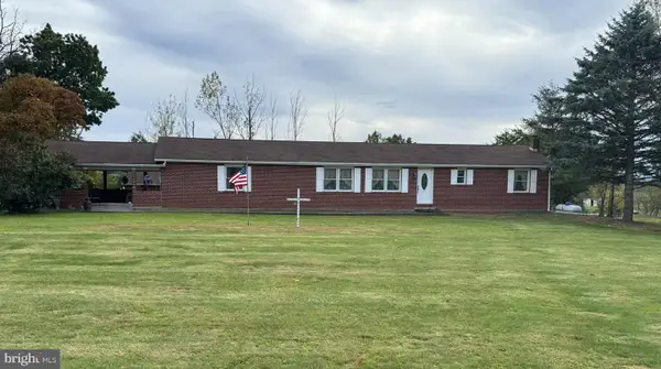1600 Sand Hill Rd, ROMNEY, WV 26757
