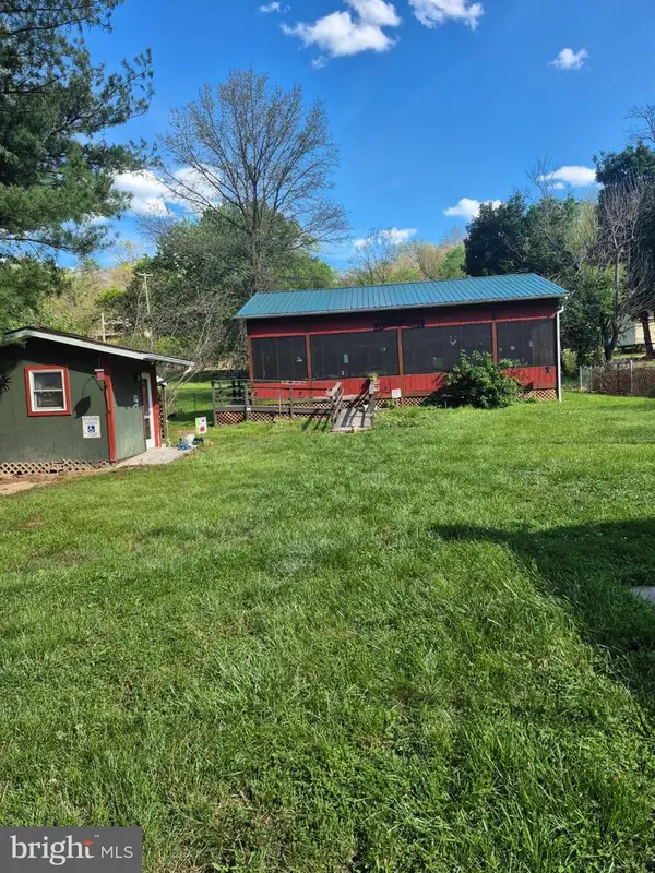 River Rat Dr, SPRINGFIELD, WV 26763