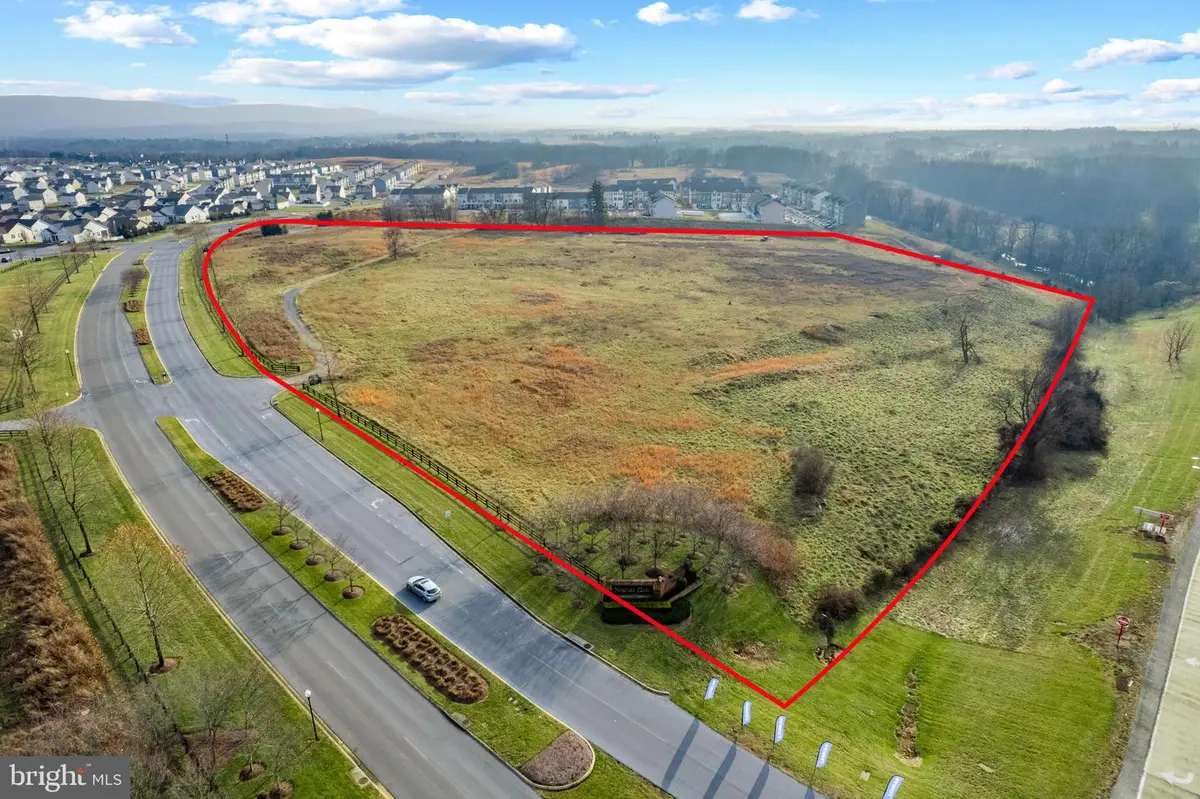 282 Candlewood Dr, Charles Town, WV 25414 - Image #1