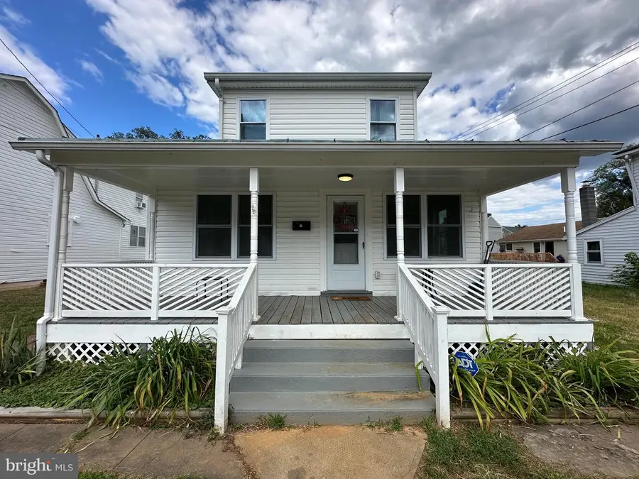 311 N Lawrence St, Charles Town, WV 25414 - Image #2