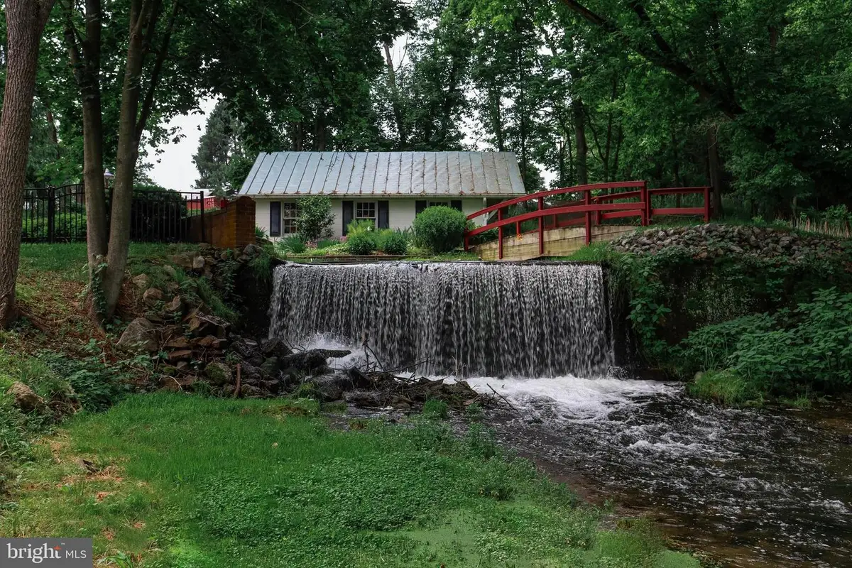 6517 Kabletown Rd, Charles Town, WV 25414 - Image #1