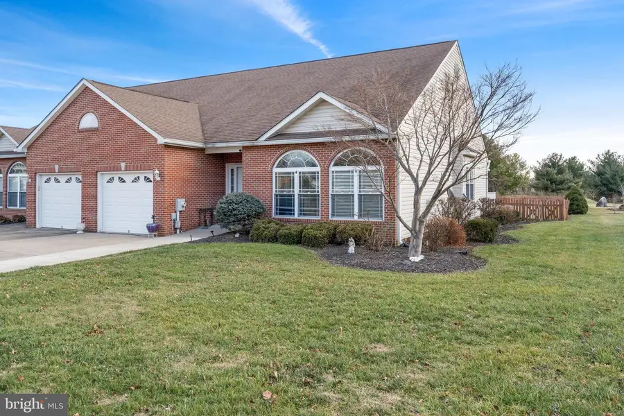 22 Brookline Cir, Charles Town, WV 25414 - Image #2