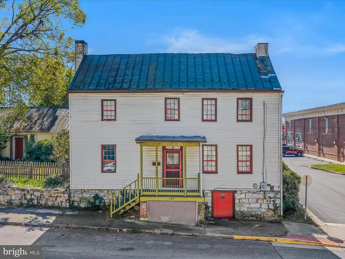 309 W Liberty St, Charles Town, WV 25414 - Image #1