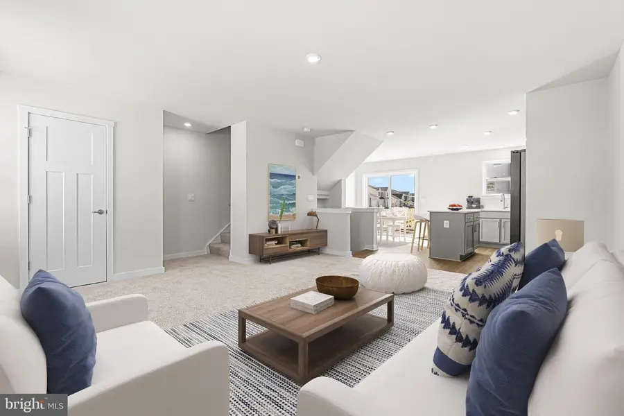 221 Huntwell West Ave, Ranson, WV 25438 - Image #2