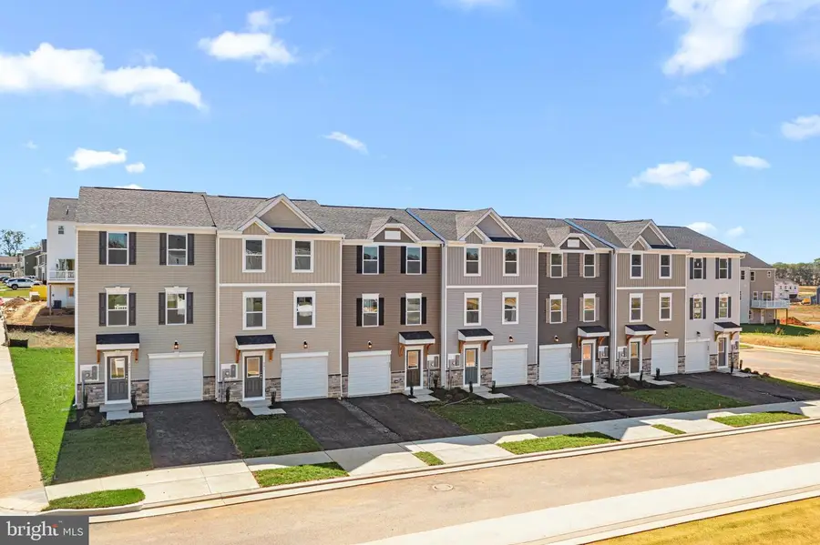 221 Huntwell West Ave, Ranson, WV 25438 - Image #3