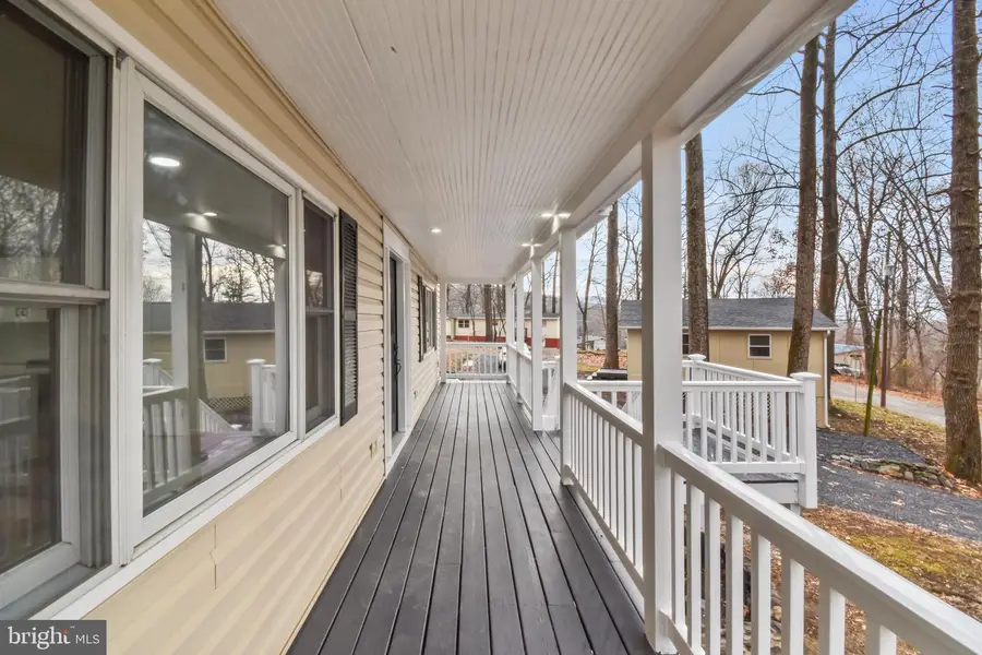 190 Smokey Bear Trl, Harpers Ferry, WV 25425 - Image #3