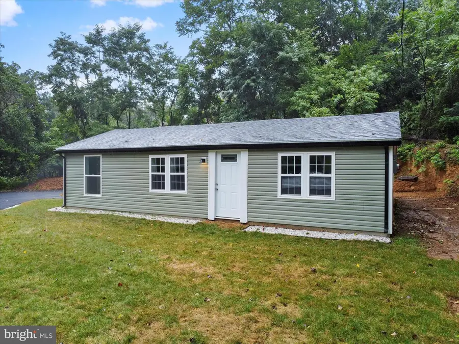 1712 Shenandoah River Dr, Harpers Ferry, WV 25425 - #3