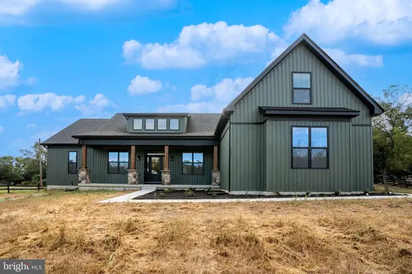 5 Jingle Bells Ct, SHEPHERDSTOWN, WV 25443