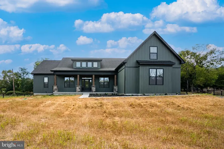 5 Jingle Bells Ct, Shepherdstown, WV 25443 - Image #2