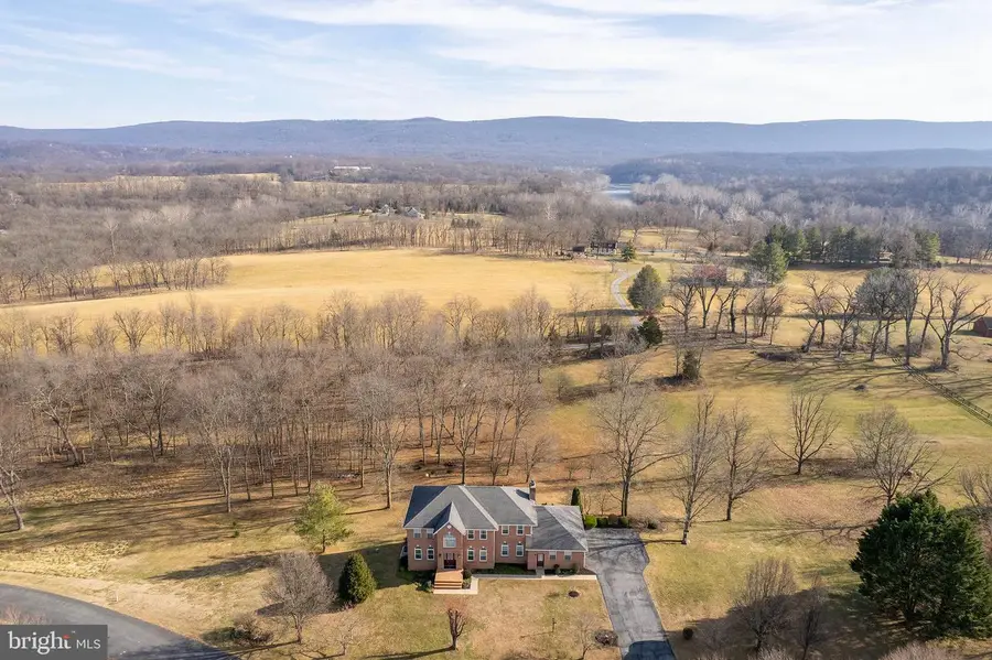 365 Runnymede Dr, Charles Town, WV 25414 - Image #3