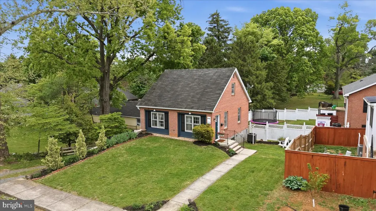 410 E Hunter St, Charles Town, WV 25414 - #1