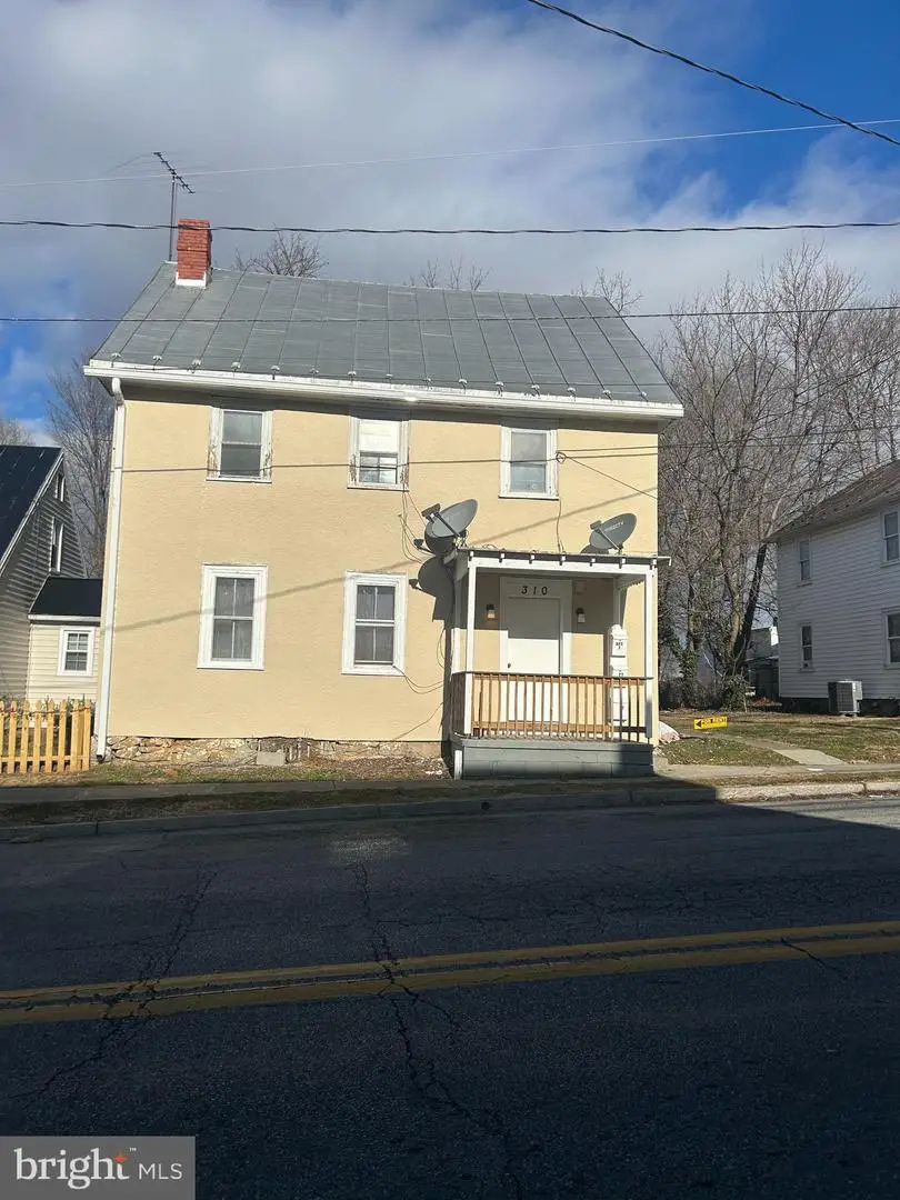 310 W Liberty St, Charles Town, WV 25414 - Image #1