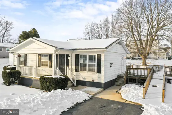 203 Apple Tree Dr, RANSON, WV 25438