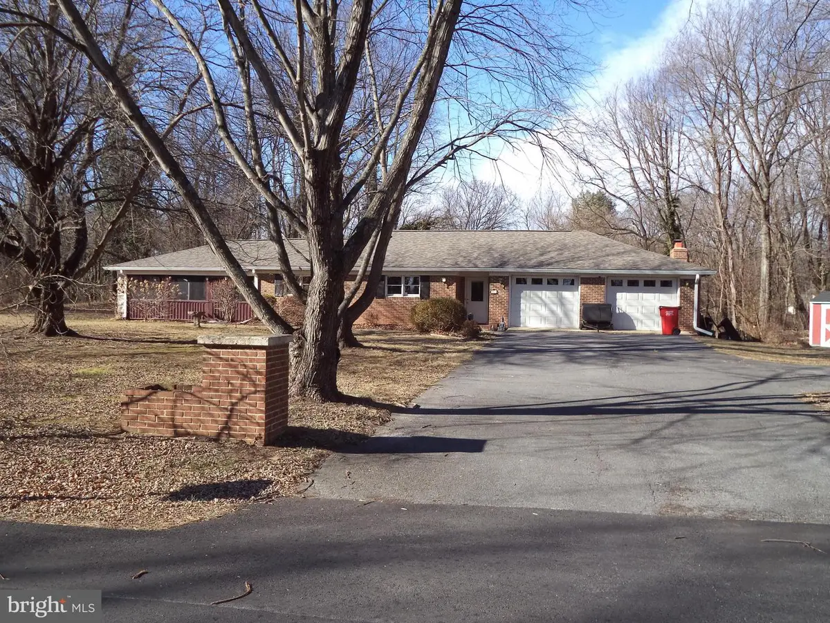 35 Grant Rd, Charles Town, WV 25414 - #1