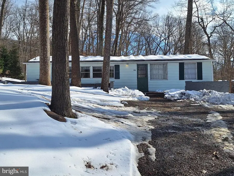 178 Huckleberry Ln, Harpers Ferry, WV 25425 - #2