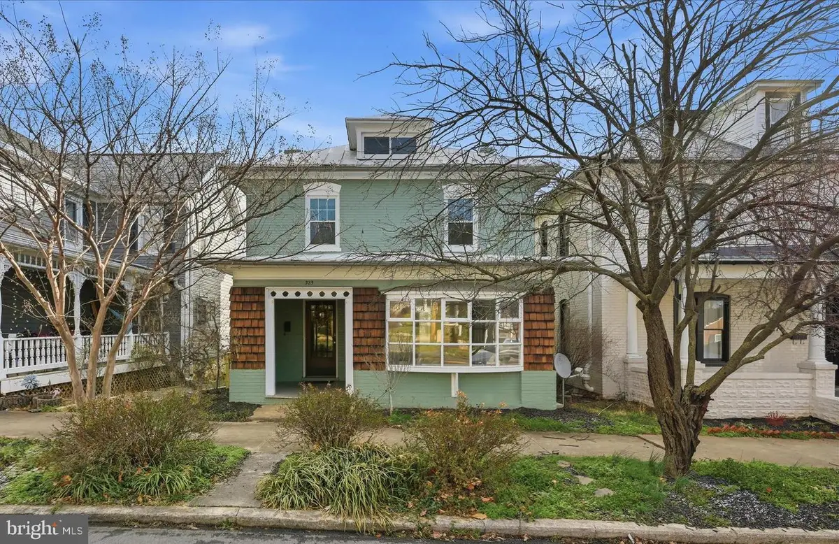 329 N Mildred St, Charles Town, WV 25414 - #1