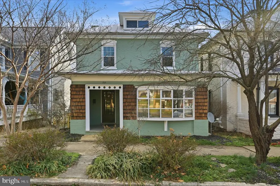 329 N Mildred St, Charles Town, WV 25414 - #3