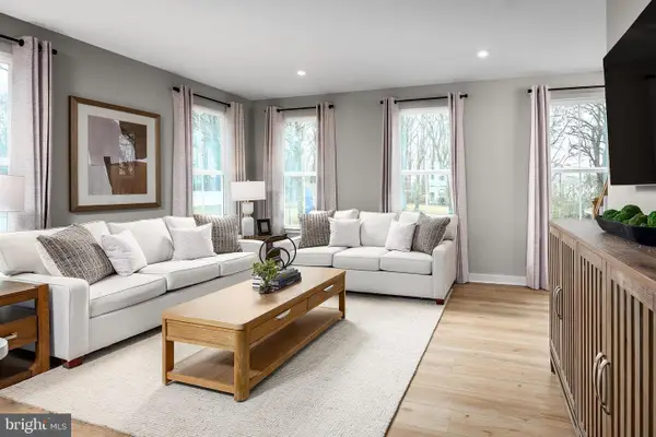 93b Destrier St, RANSON, WV 25438